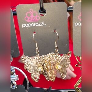 *NWT* PAPARAZZI *CLEARANCE*As Low As $1/A Pc! Build A Bundle Lets Make A Deal!😊